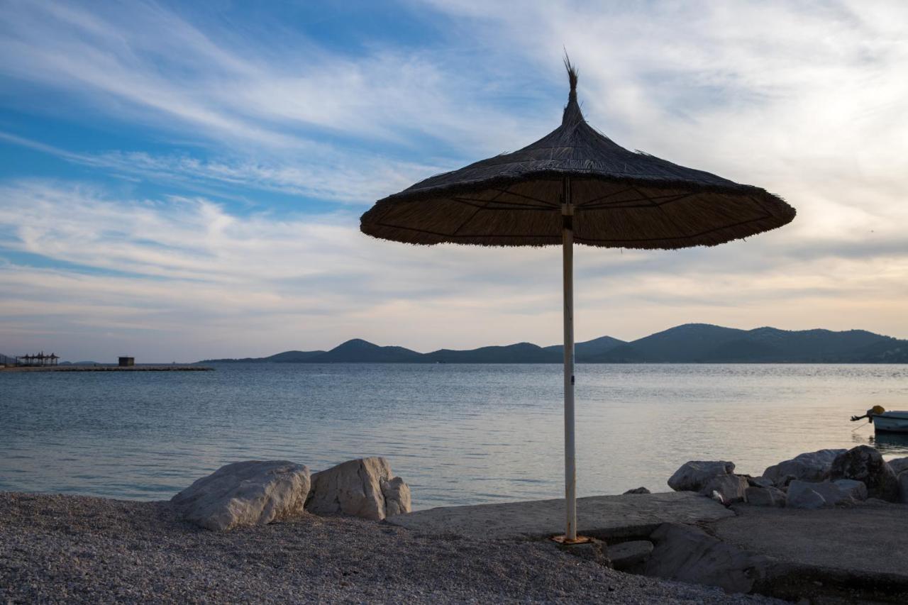 Apartmani Dina Biograd Na Moru Exterior foto