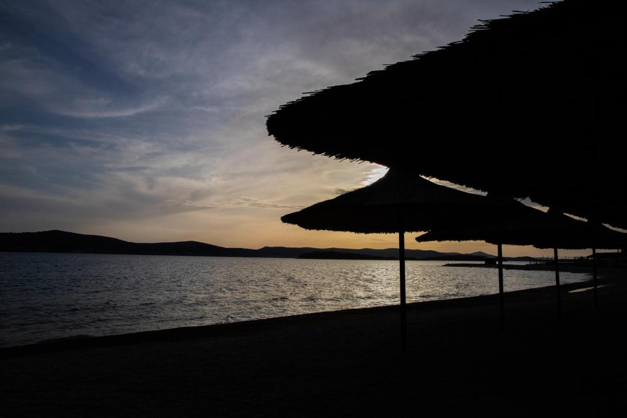 Apartmani Dina Biograd Na Moru Exterior foto