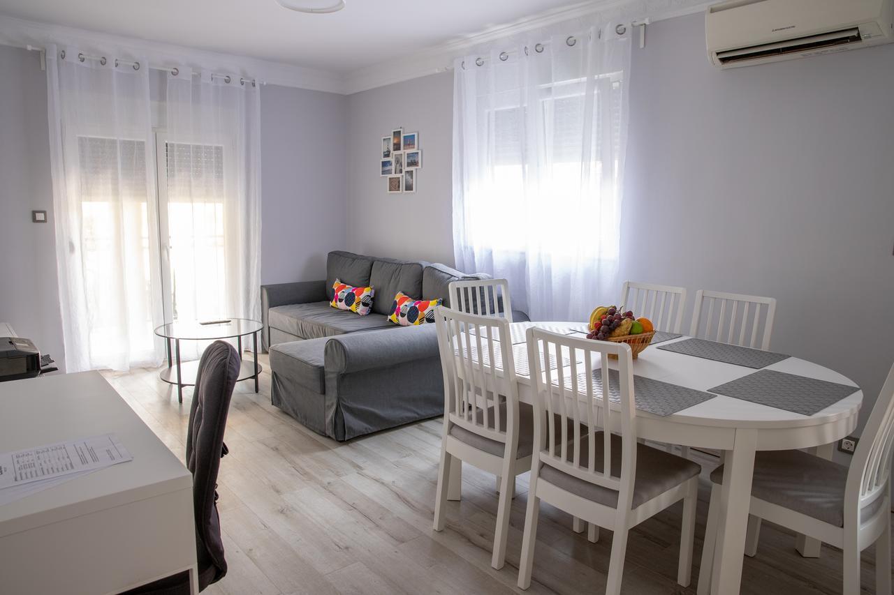 Apartmani Dina Biograd Na Moru Exterior foto